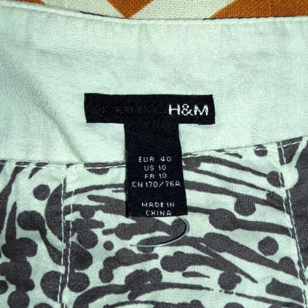 𝅺H&M Floral Mini Skirt - Hippie Flower Power - Picture 6 of 6